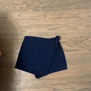 Navy skirt/shorts (skort) size XS forever 21